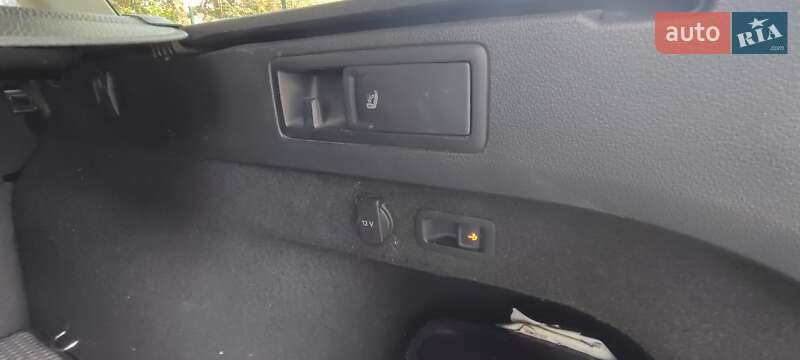 Универсал Volkswagen Passat 2014 в Киеве