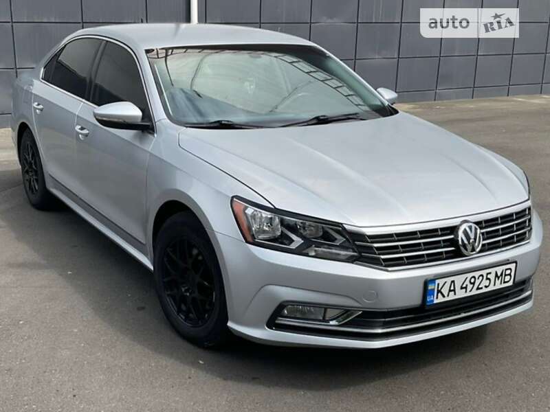Седан Volkswagen Passat 2016 в Одессе