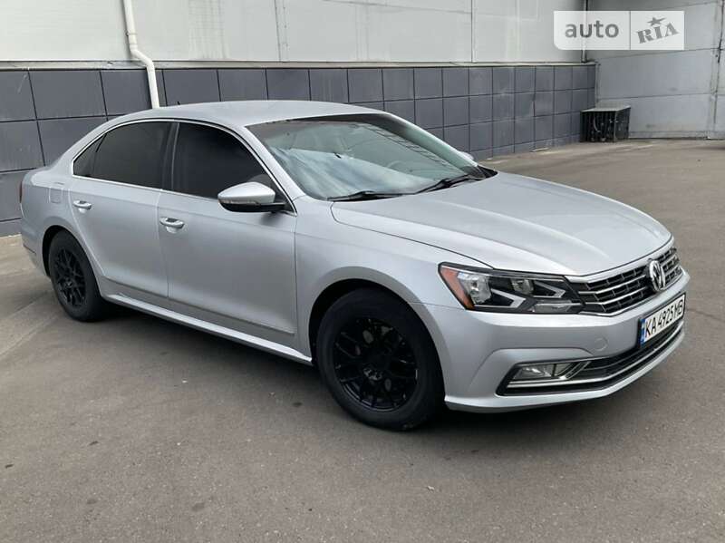Седан Volkswagen Passat 2016 в Одессе