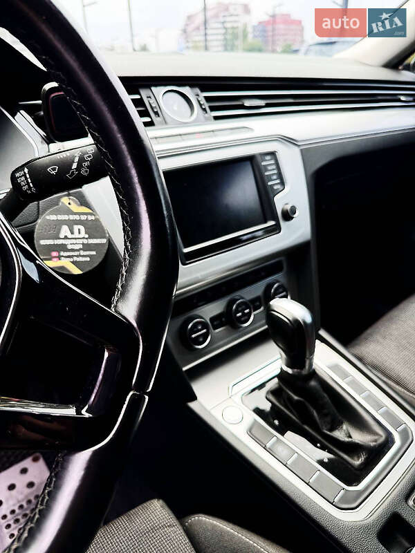 Універсал Volkswagen Passat 2015 в Дніпрі фото 11 Універсал Volkswagen Passat 2015 в Дніпрі