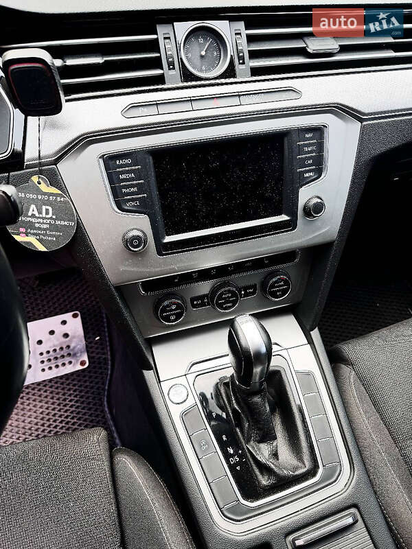 Універсал Volkswagen Passat 2015 в Дніпрі фото 14 Універсал Volkswagen Passat 2015 в Дніпрі
