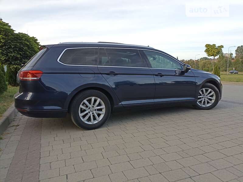 Універсал Volkswagen Passat 2017 в Львові