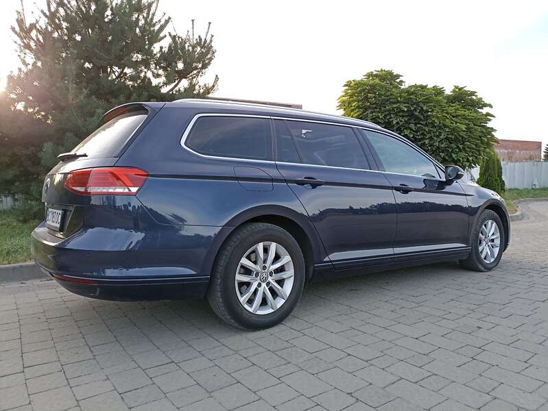 Універсал Volkswagen Passat 2017 в Львові