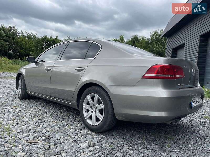 Седан Volkswagen Passat 2014 в Шепетівці