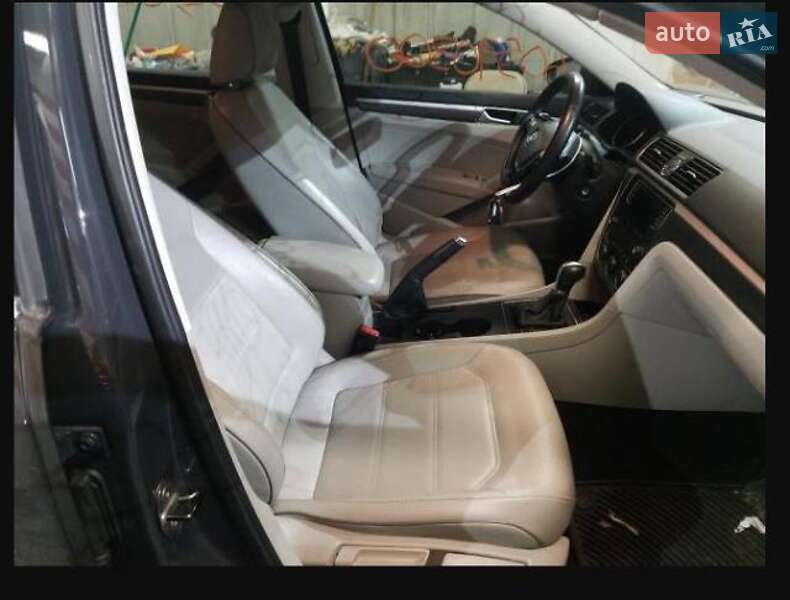Седан Volkswagen Passat 2016 в Ржищеве