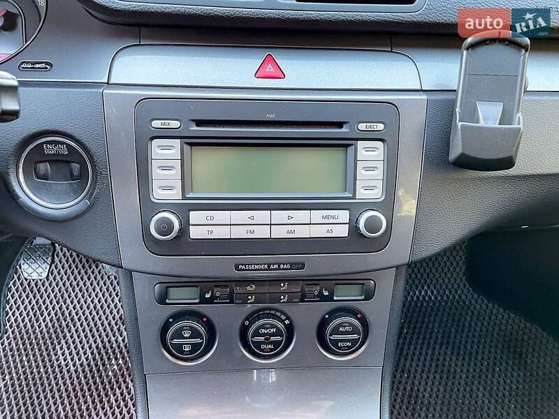 Седан Volkswagen Passat 2007 в Киеве