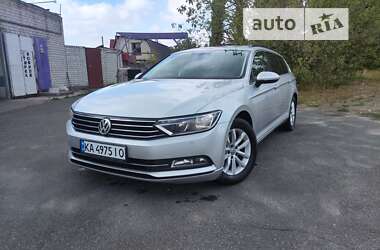 Универсал Volkswagen Passat 2015 в Киеве