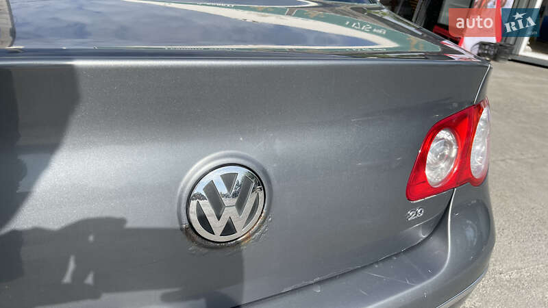 Седан Volkswagen Passat 2007 в Харкові