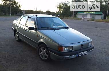 Седан Volkswagen Passat 1989 в Вознесенске