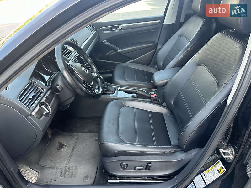 Седан Volkswagen Passat 2016 в Тернополе