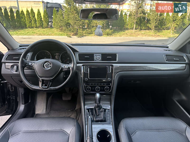 Седан Volkswagen Passat 2016 в Тернополе