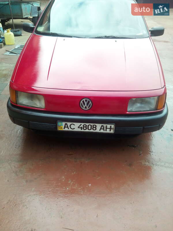 Седан Volkswagen Passat 1991 в Луцке