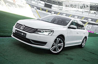 Седан Volkswagen Passat 2014 в Одессе