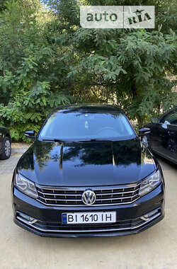 Седан Volkswagen Passat 2012 в Полтаві