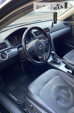 Седан Volkswagen Passat 2012 в Полтаві