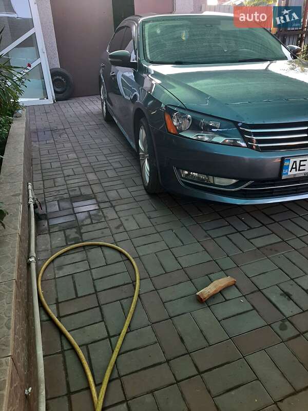 Седан Volkswagen Passat 2013 в Кривом Роге