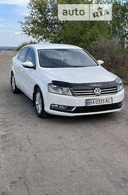 Седан Volkswagen Passat 2013 в Новоукраїнці