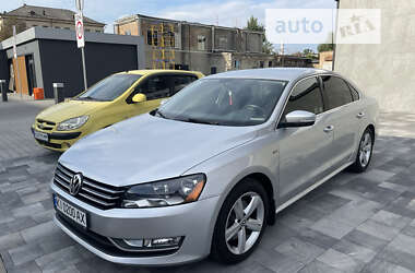 Седан Volkswagen Passat 2015 в Киеве