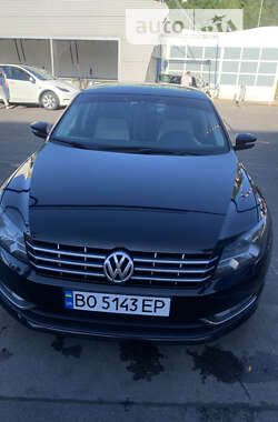 Седан Volkswagen Passat 2014 в Тернополі