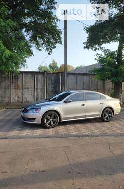 Седан Volkswagen Passat 2012 в Лубнах