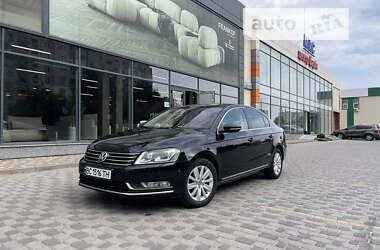 Седан Volkswagen Passat 2011 в Хмельницком