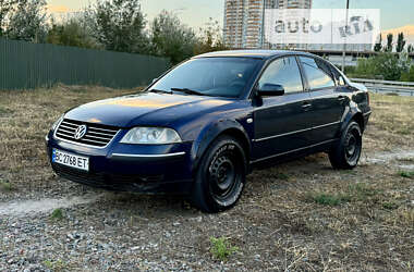 Седан Volkswagen Passat 2000 в Киеве