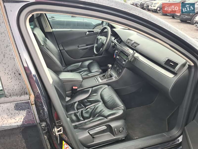 Универсал Volkswagen Passat 2009 в Ровно