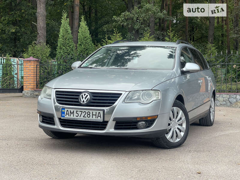 Универсал Volkswagen Passat 2010 в Житомире