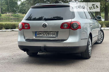 Универсал Volkswagen Passat 2010 в Житомире