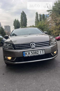 Седан Volkswagen Passat 2011 в Киеве