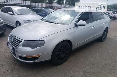 Седан Volkswagen Passat 2005 в Николаеве