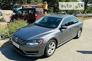 Седан Volkswagen Passat 2012 в Киеве