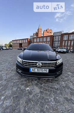 Седан Volkswagen Passat 2017 в Дніпрі