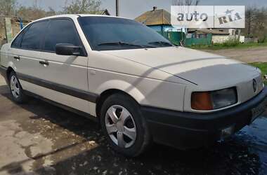 Седан Volkswagen Passat 1990 в Сумах