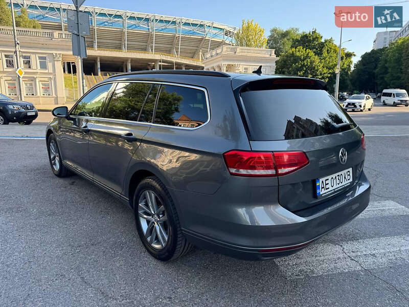 Универсал Volkswagen Passat 2015 в Днепре