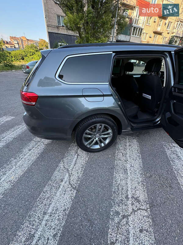 Универсал Volkswagen Passat 2015 в Днепре