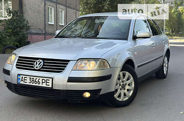 Седан Volkswagen Passat 2002 в Днепре