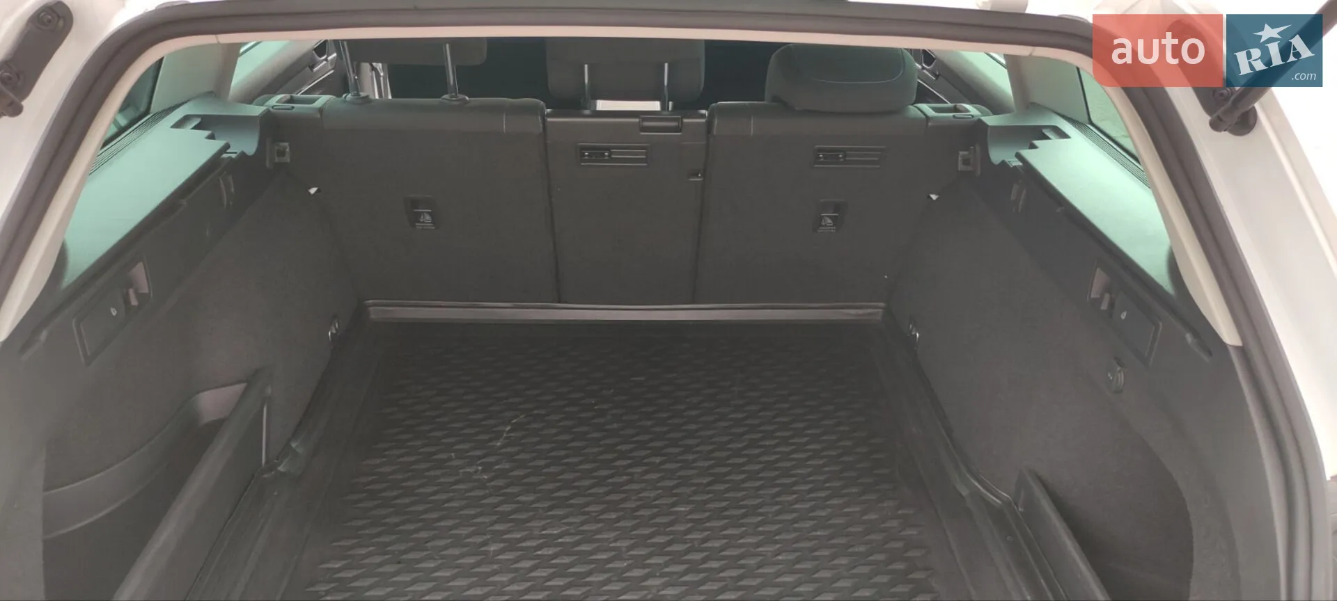 2021 Volkswagen Passat - мініатюра 18