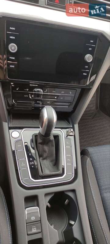 Универсал Volkswagen Passat 2021 в Харькове