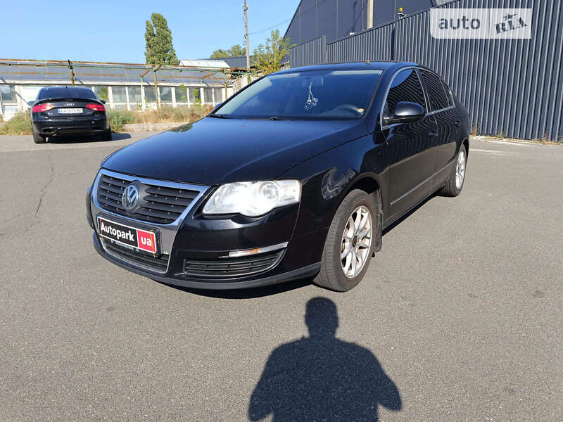 Седан Volkswagen Passat 2007 в Києві