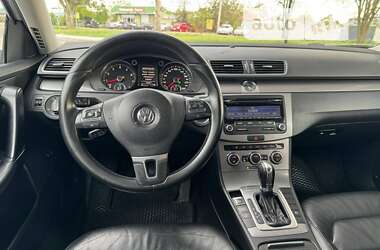 Универсал Volkswagen Passat 2012 в Одессе