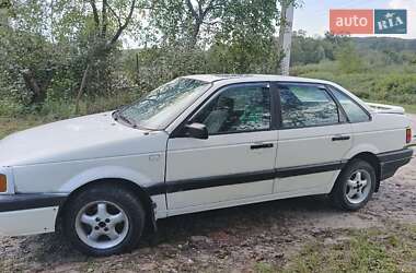 Седан Volkswagen Passat 1988 в 