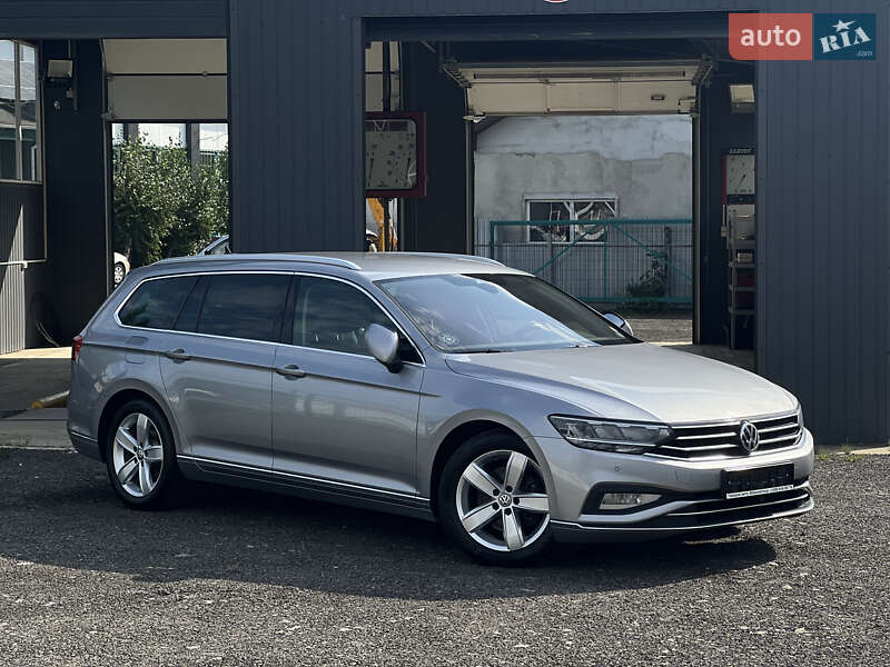 Універсал Volkswagen Passat 2019 в Ужгороді