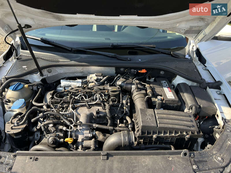 Седан Volkswagen Passat 2014 в Стрые
