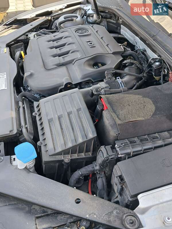 Седан Volkswagen Passat 2016 в Южном