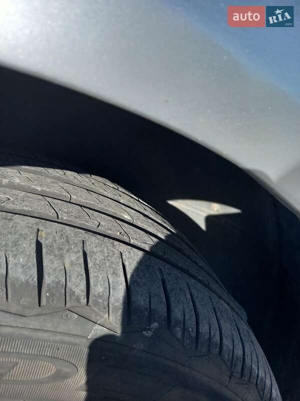 Універсал Volkswagen Passat 2007 в Обухові