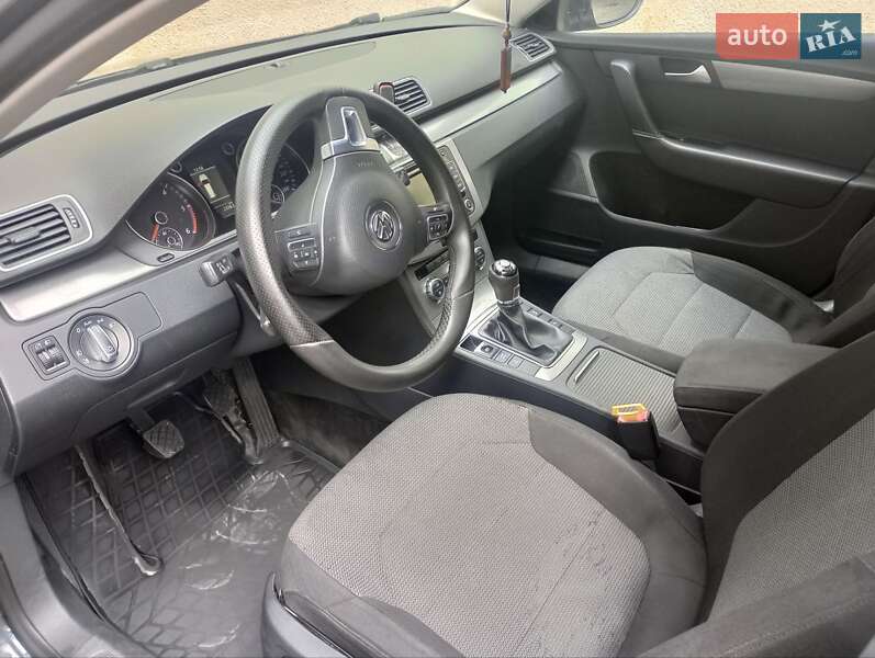 Універсал Volkswagen Passat 2014 в 