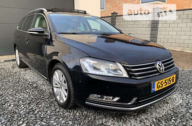 Универсал Volkswagen Passat 2011 в Ровно