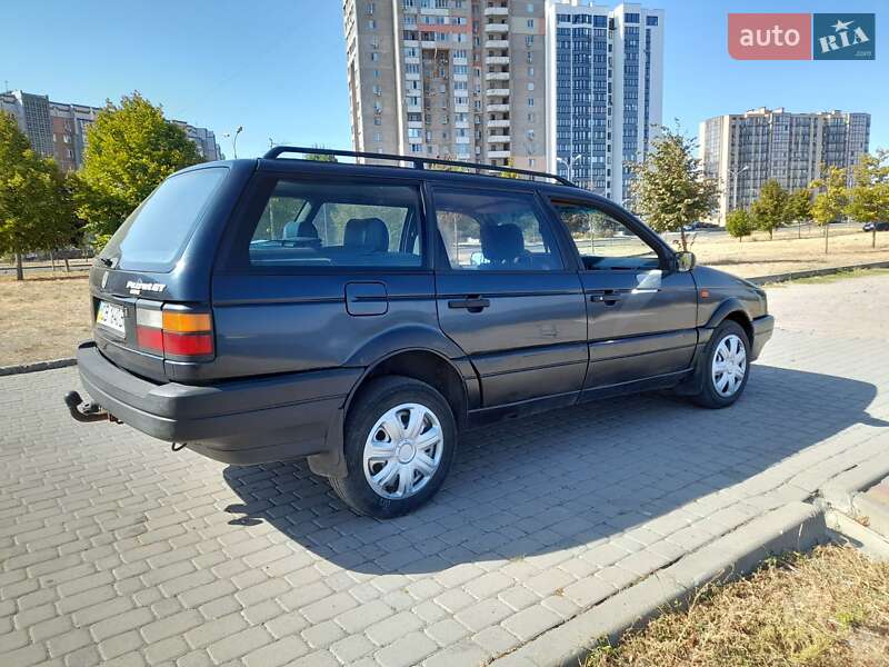 Универсал Volkswagen Passat 1992 в Черкассах