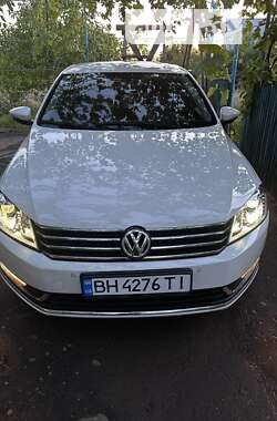 Седан Volkswagen Passat 2011 в Беляевке